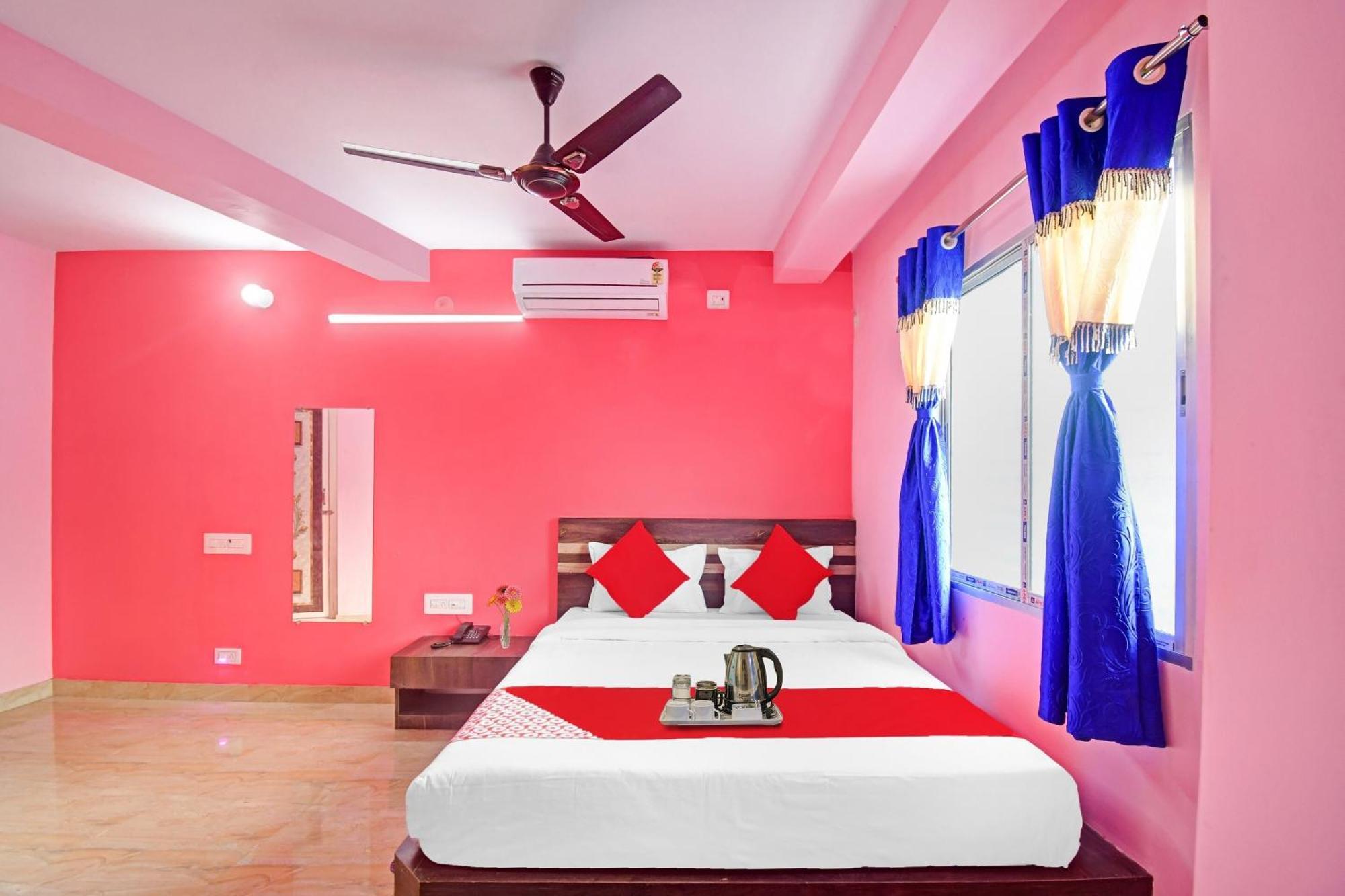 Flagship Shyamali Hotel